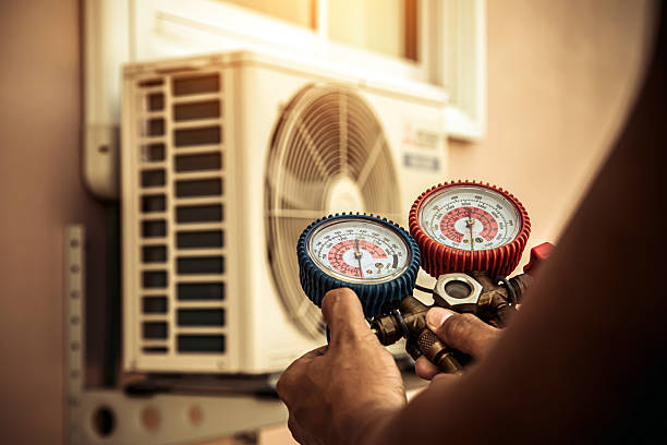 Professional Hvac technician working in Villanova, PA